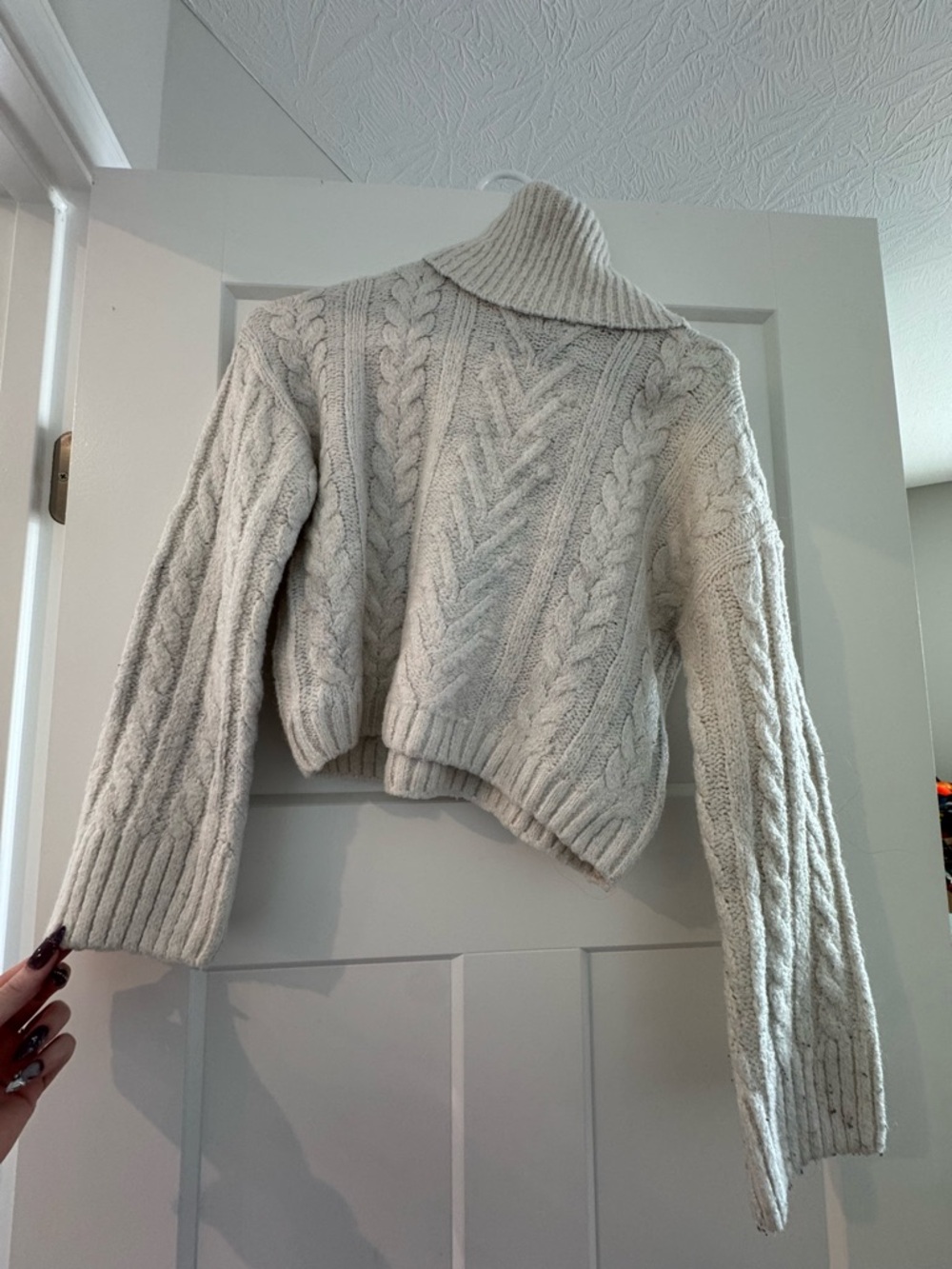 Cropped Cable Turtleneck Sweater - Cream